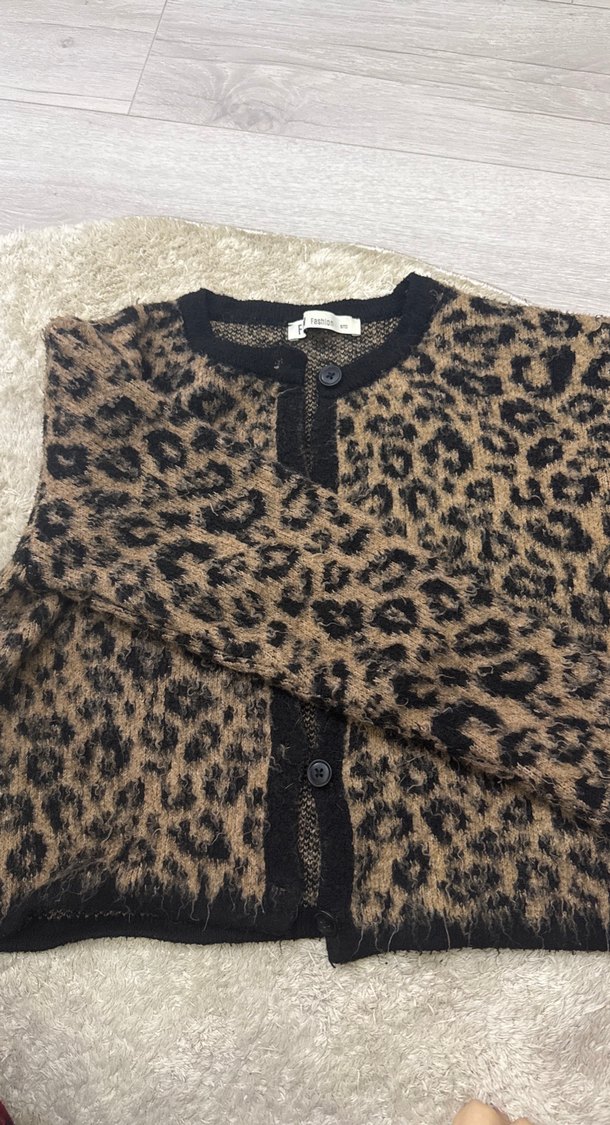 Kürk Detaylı Leopar Desenli Kadın Hırka - Görsel 2