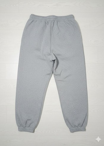 Gri Rahat Kesim Kadın Eşofman Altı
siyah ve lacivert ise mevcut - Görsel 2