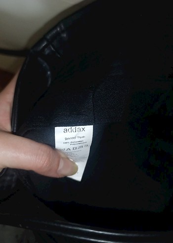 Siyah Deri Kadın Şapka - Sokak Stili - Görsel 2