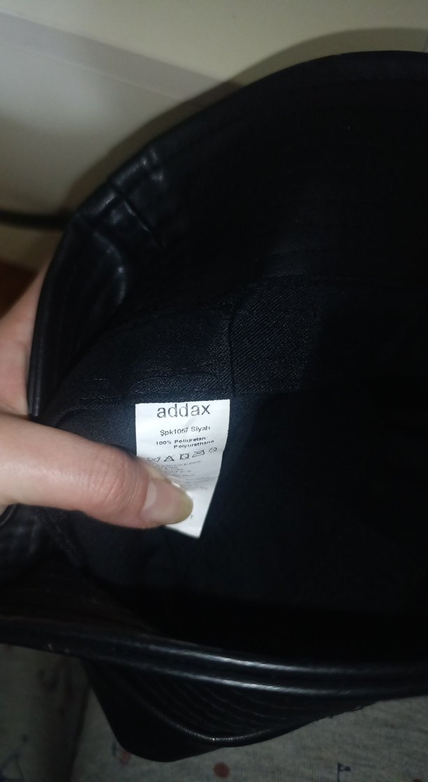 Siyah Deri Kadın Şapka - Sokak Stili - Görsel 2