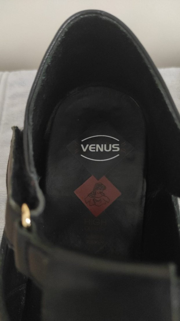 Siyah Platform Topuklu Gotik Kadın Ayakkabı - Görsel 3