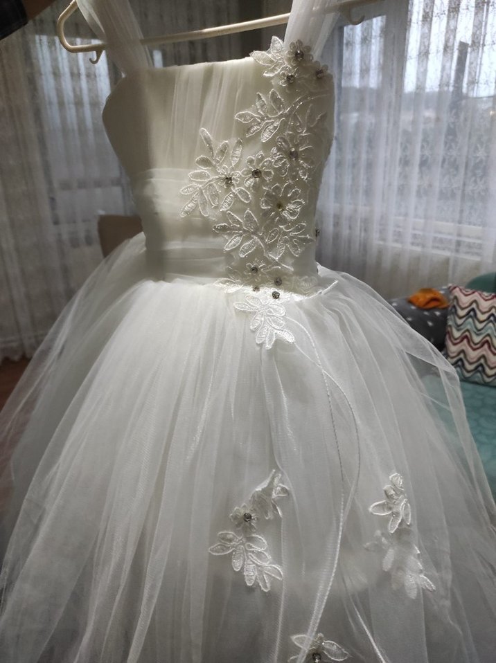 Beyaz Nakışlı Straplez Kız Çocuk Abiye - Görsel 2