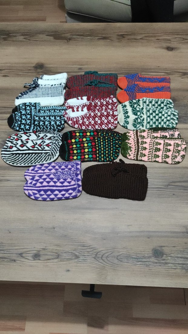 Çok Renkli El Örgüsü Patikler - Görsel 4