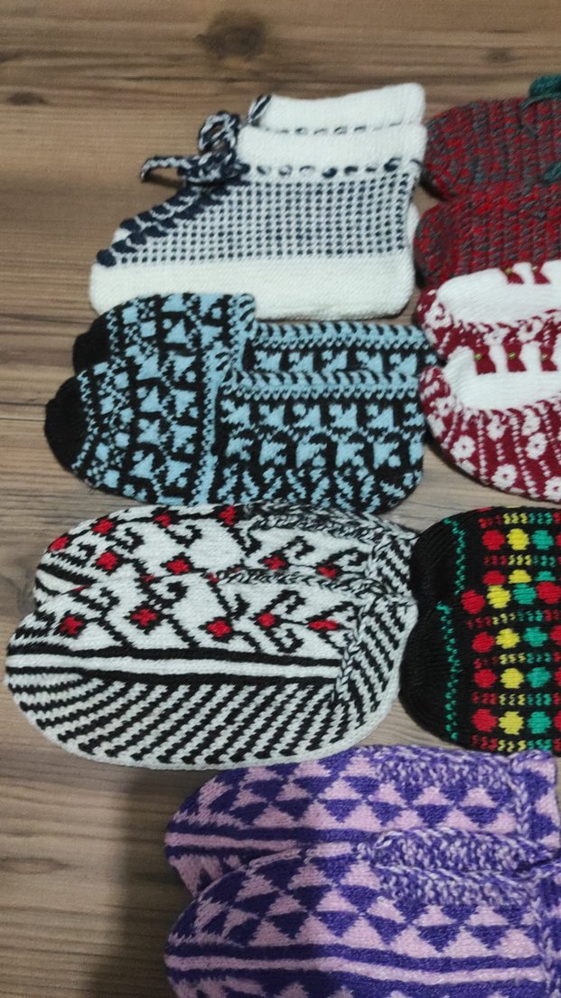 Çok Renkli El Örgüsü Patikler - Görsel 3