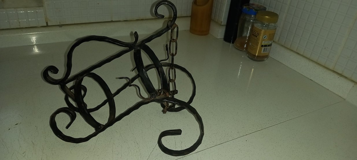 Dekoratif Siyah Metal Şarap Şişesi Tutucu - Görsel 2