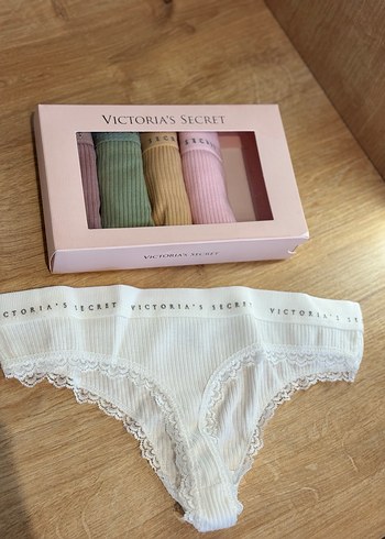 victoria-s-secret s