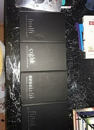 Fısıltı Çığlık Sessizlik Final Hush Hush Serisi