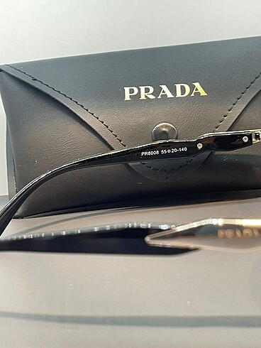 Prada UV 400 KORUMALI PRADA