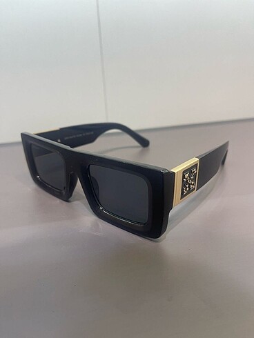 UV 400 KORUMALI LOEWE