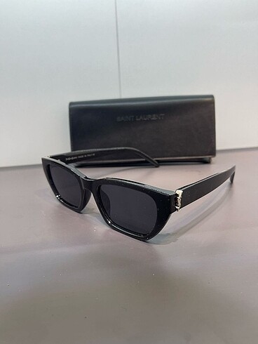 UV 400 KORUMALI YVES SAİNT LAURENT