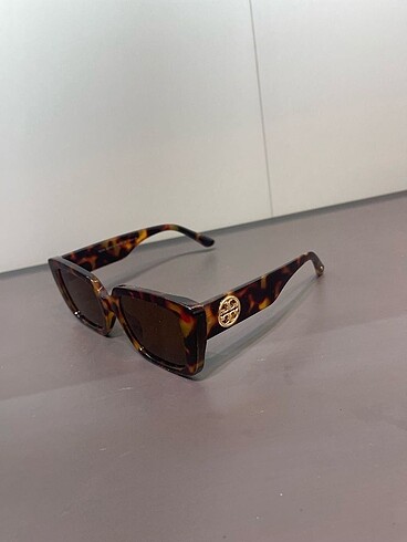  Beden UV 400 KORUMALI TORY BURCH