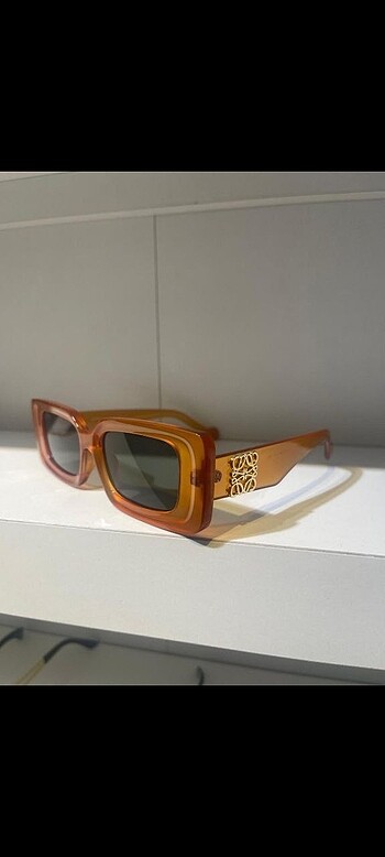 UV 400 KORUMALI LOEWE