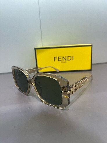 UV 400 KORUMALI FENDI
