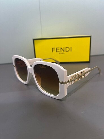 UV 400 KORUMALI FENDI