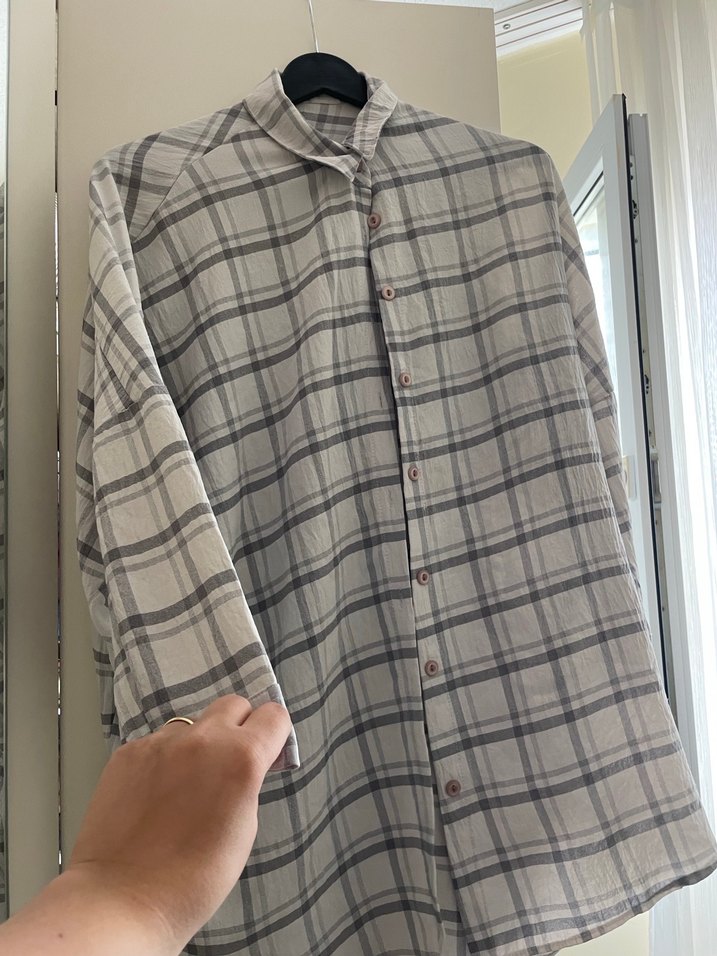 Gri Ekose Desenli Bol Kesim Kadın Gömlek - Görsel 2