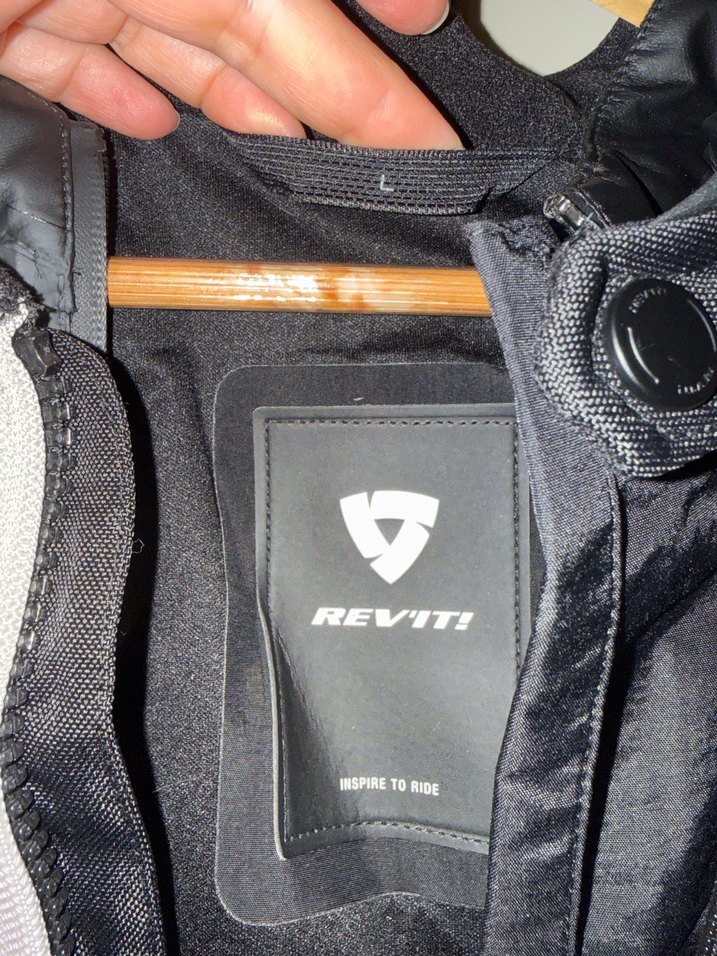 Revit Apex Air Neon Kırmızı Siyah Gri Spor Biker Mont - Görsel 2