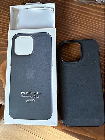 iPhone 15 Pro Max için MagSafe Silikon Kılıf - Siyah