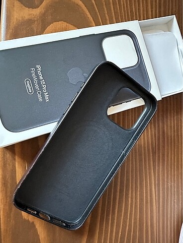 iPhone 15 Pro Max için MagSafe  Silikon Kılıf - Siyah - Görsel 3