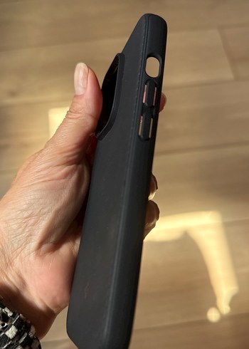 Spigen IPhone 15 Pro Siyah Telefon Kılıfı - Görsel 4