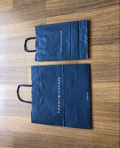 2 adet Tommy Hilfiger Kağıt Çanta