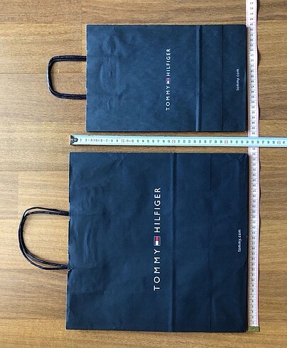  Beden 2 adet Tommy Hilfiger Kağıt Çanta