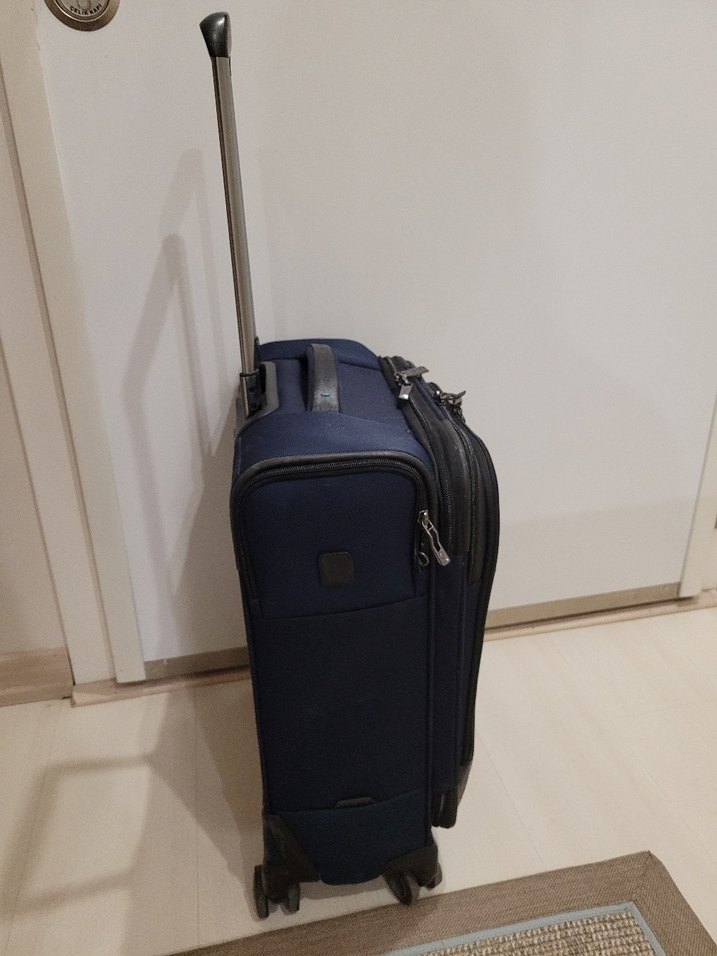 Sıfır ürün,paketli ,Koyu Mavi Fermuarlı kabin boyu Valiz - Görsel 2