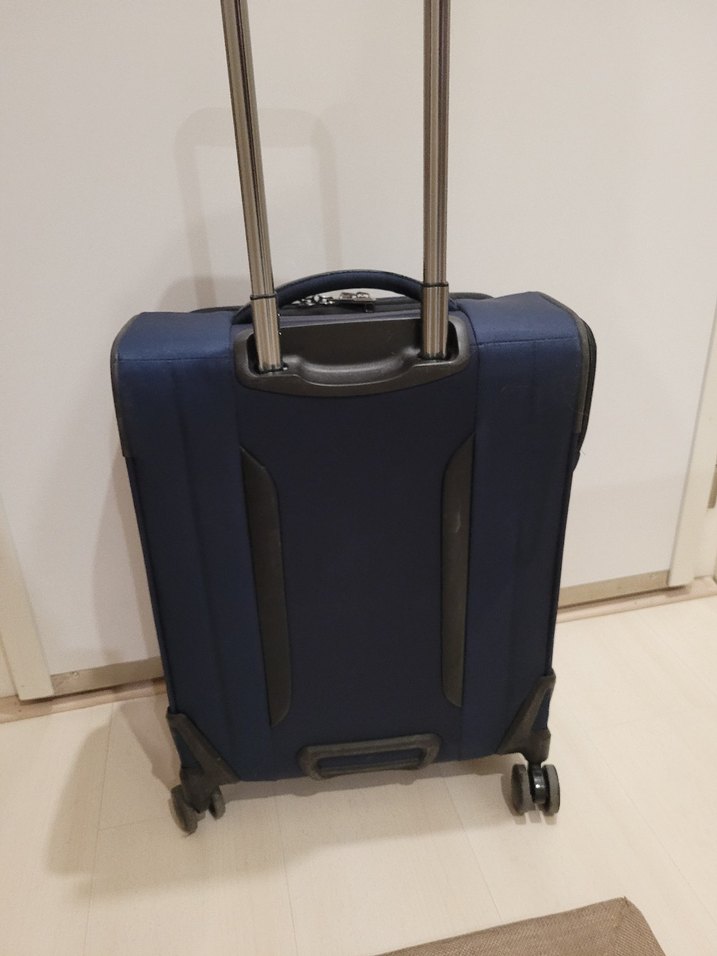 Sıfır ürün,paketli ,Koyu Mavi Fermuarlı kabin boyu Valiz - Görsel 3