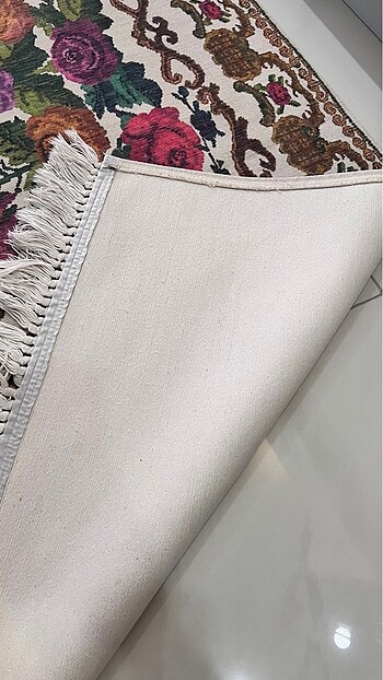 Beden Çiçek desenli kilim