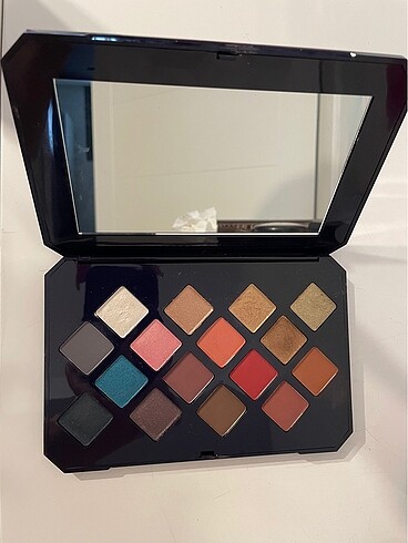 Fenty Beauty far paleti