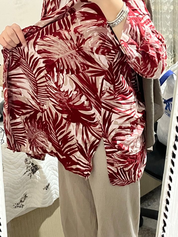 Kadın Kırmızı Batik Desenli Düğmeli Gömlek - Görsel 2