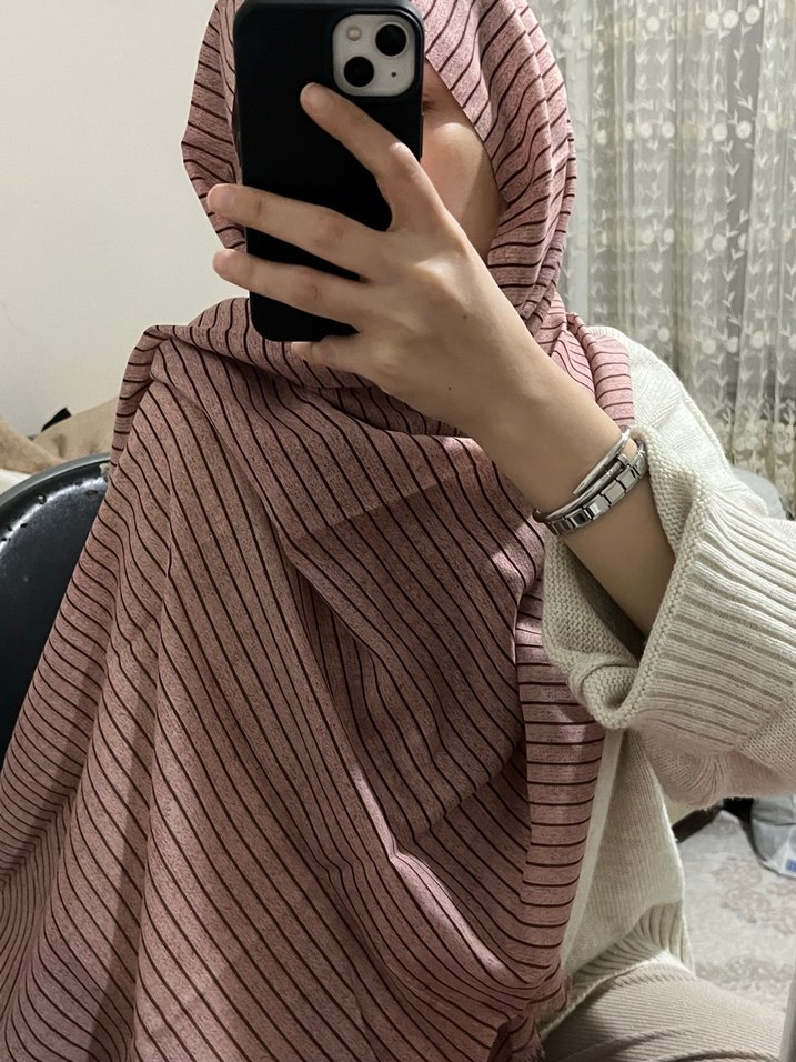 Pembe Çizgili Kadın Şal - Görsel 3