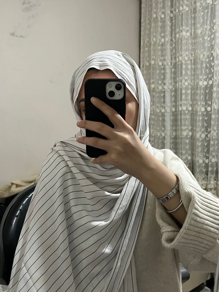 Gri Çizgili Pamuklu Kadın Şal - Görsel 3