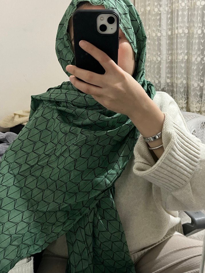 Koyu Yeşil Kadın Drapeli Şal - Görsel 2