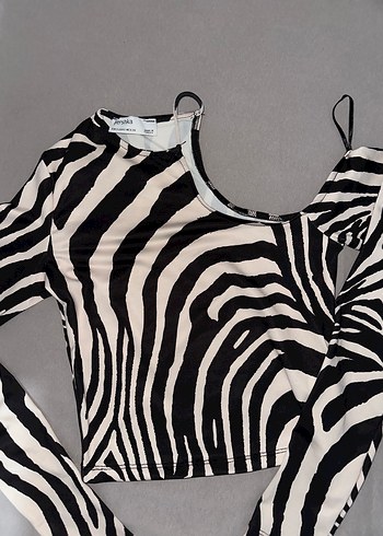 Bershka Zebra desenli uzun kollu kadın bluz - Görsel 2