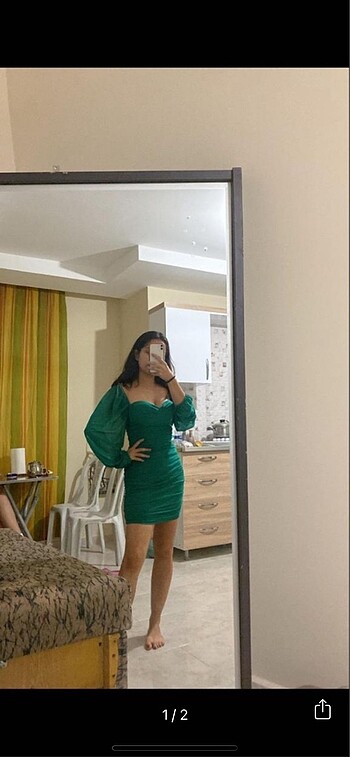 Yeşil gece elbisesi