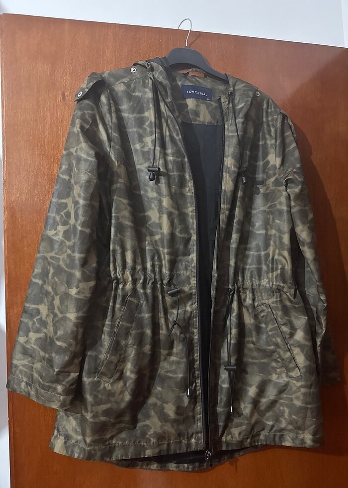 Lcw yagmurluk - Görsel 3