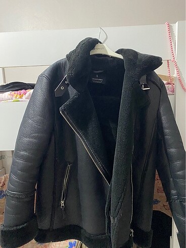 Stradivarius biker mont