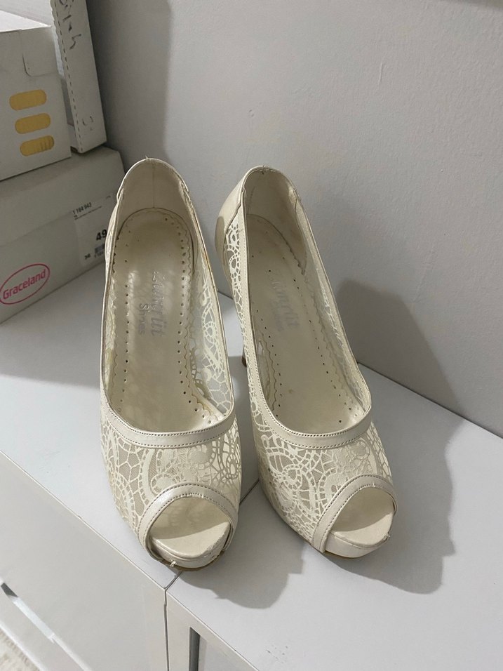 Dantel Detaylı Beyaz Kadın Topuklu Ayakkabı - Görsel 2