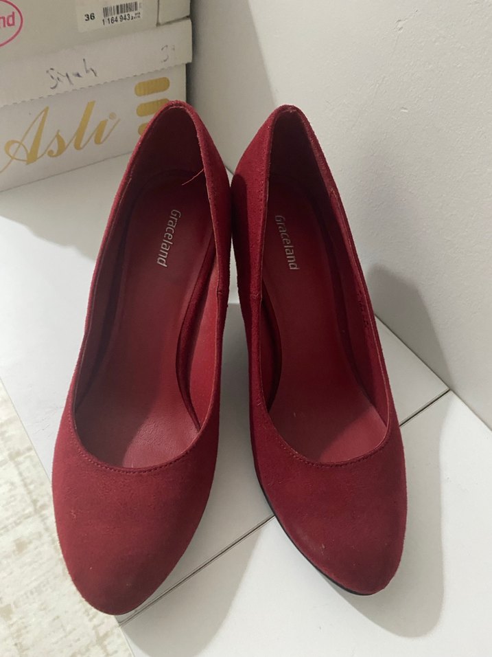 Kadın Kırmızı Süet Topuklu Stiletto - Görsel 3