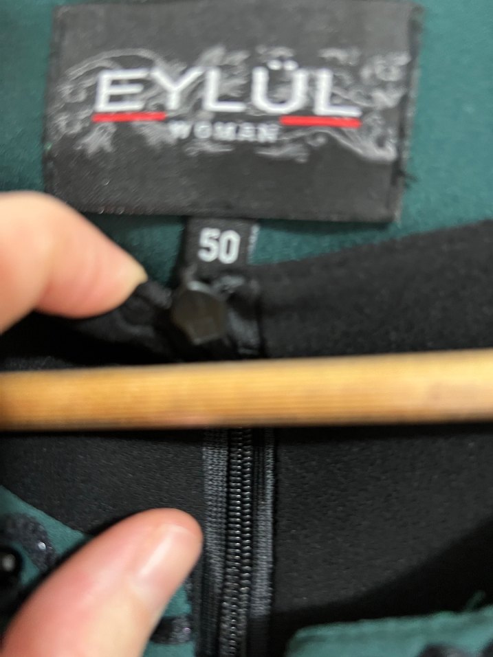 Uzun Kollu Yeşil Kadın Takım Elbise - Görsel 3