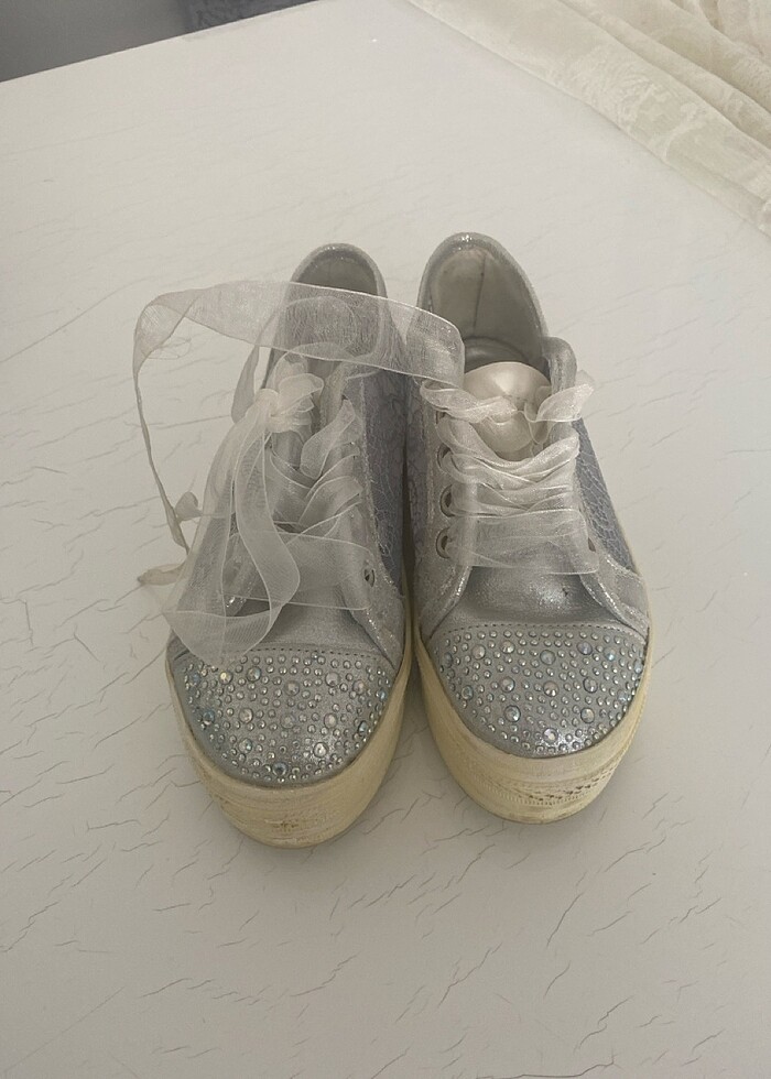 Özel gün için bir kez giyildi - Görsel 2