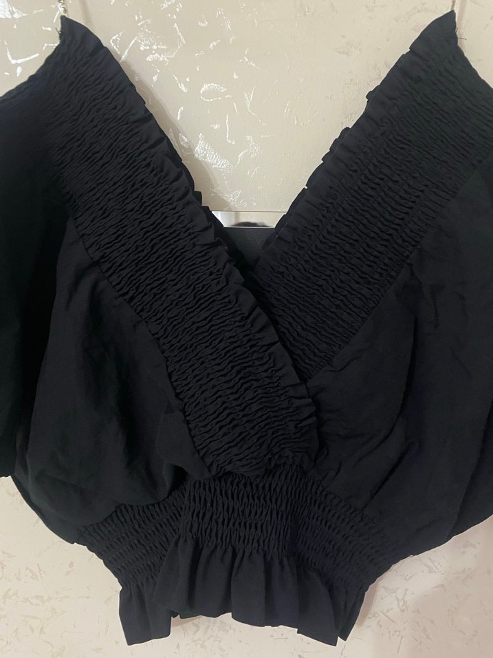 Siyah V Yakalı Volanlı Mini Bustiyer - Görsel 3