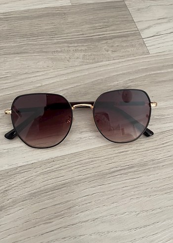 Kahverengi Minimalist Kadın Gözlüğü