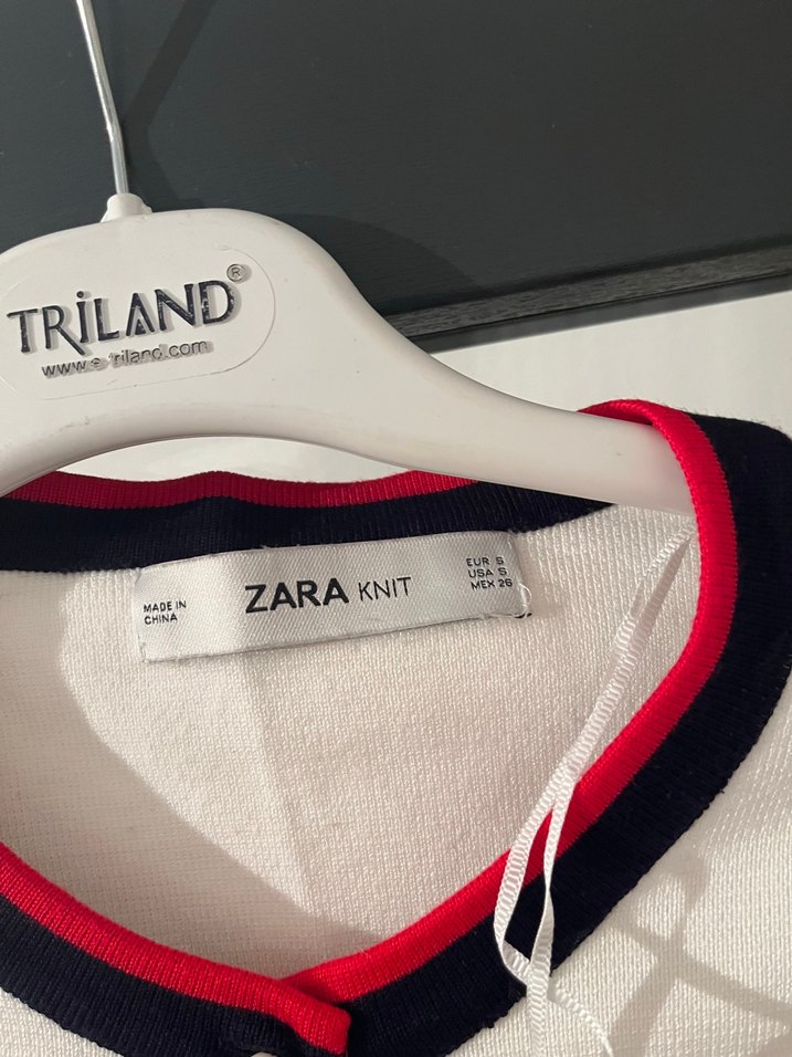 Düğmeli Beyaz Mini Kadın Hırka - Görsel 2