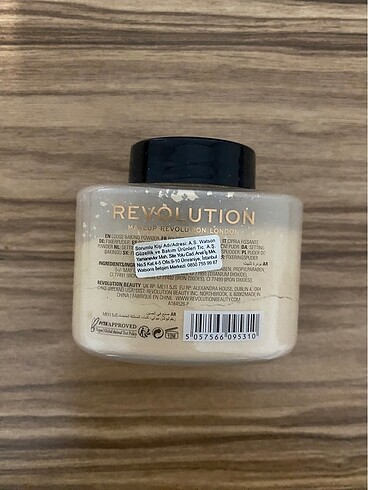 Revolution pudra