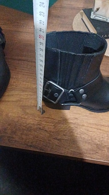 35 Beden siyah Renk Pull Bear bot