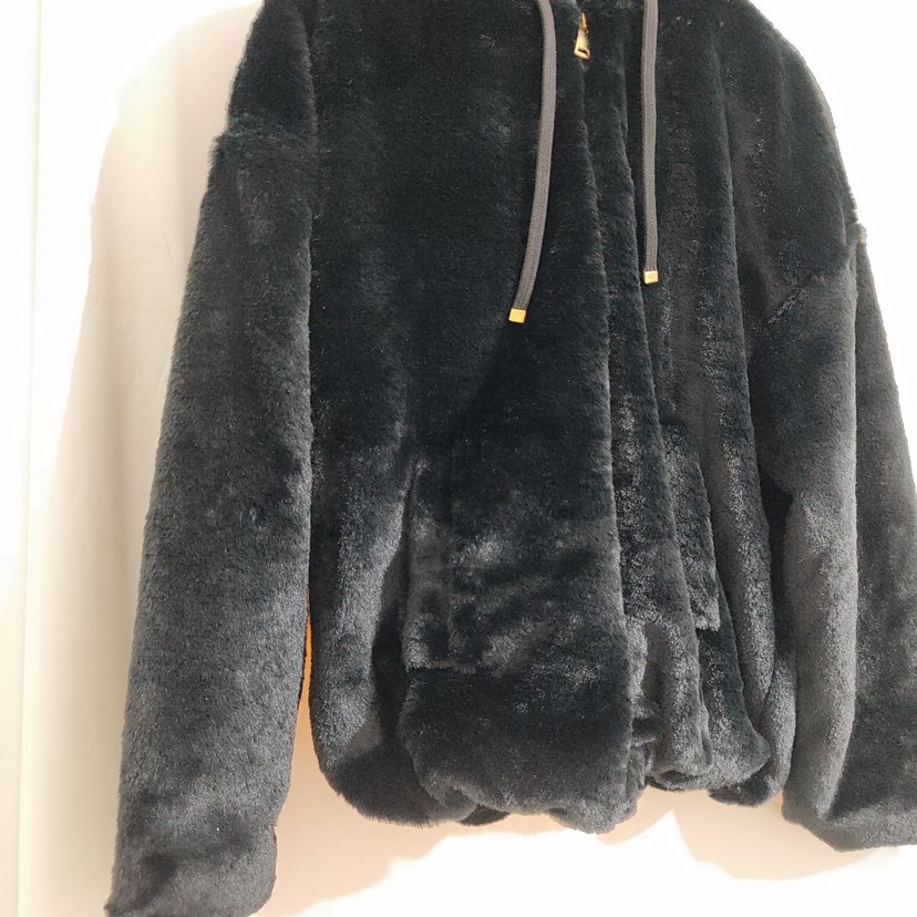 Kapüşonlu Siyah Mini Peluş Ceket - Görsel 4