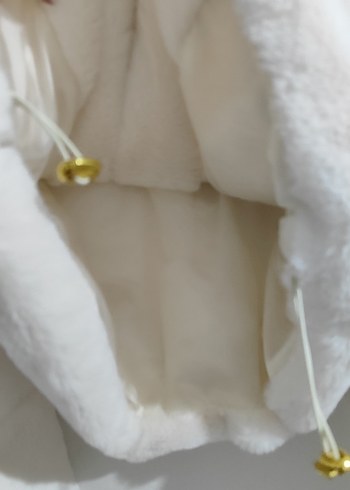 Beyaz Kürklü Kadın Kısa Mont - Görsel 6