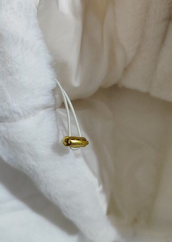 Beyaz Kürklü Kadın Kısa Mont - Görsel 7