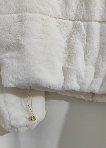 Beyaz Kürklü Kadın Kısa Mont - Görsel 9